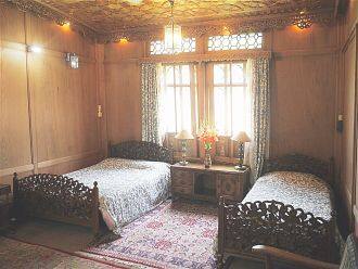 Houseboat Water Palace, Srinagar 2